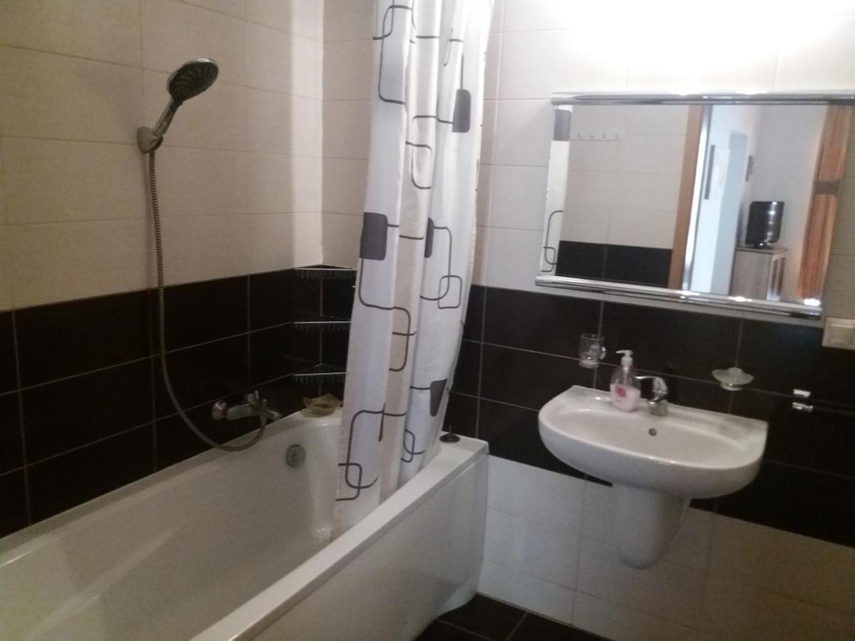 Avantgarden1 .Apartament Lux Brassó Kültér fotó