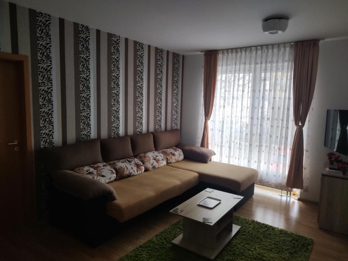 Avantgarden1 .Apartament Lux Brassó Kültér fotó